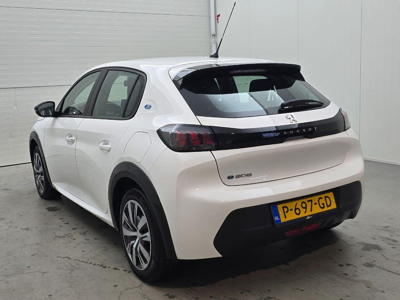Peugeot e-208 EV Active 50 kWh | 2022 | 56.666 km | Automaat | P697GD | NAP: Logisch - هاتشباك: صور 3 Peugeot e-208 EV Active 50 kWh | 2022 | 56.666 km | Automaat | P697GD | NAP: Logisch - هاتشباك: صور 3