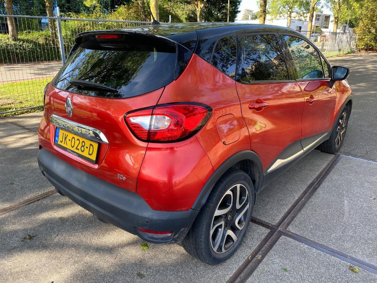 Renault Captur 0.9 TCe Dynamique | 2016 | 75.621 km | JK028D | NAP: Logisch - سيارة دفع رباعي: صور 4 Renault Captur 0.9 TCe Dynamique | 2016 | 75.621 km | JK028D | NAP: Logisch - سيارة دفع رباعي: صور 4