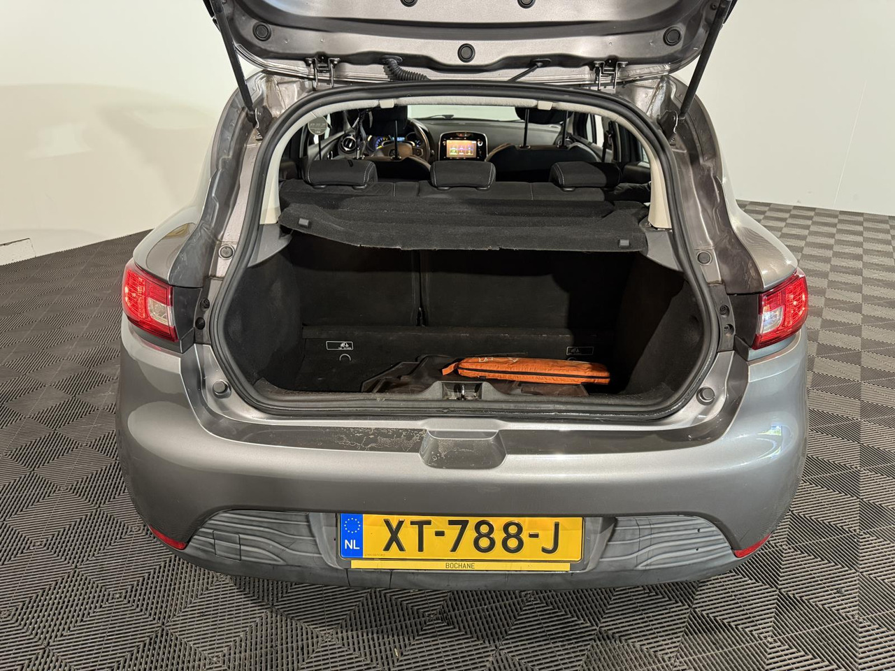 Renault | Clio | 0.9 TCe Dynamique | 2016 | 192.462 km | XT788J | Geen oordeel - هاتشباك: صور 5 Renault | Clio | 0.9 TCe Dynamique | 2016 | 192.462 km | XT788J | Geen oordeel - هاتشباك: صور 5