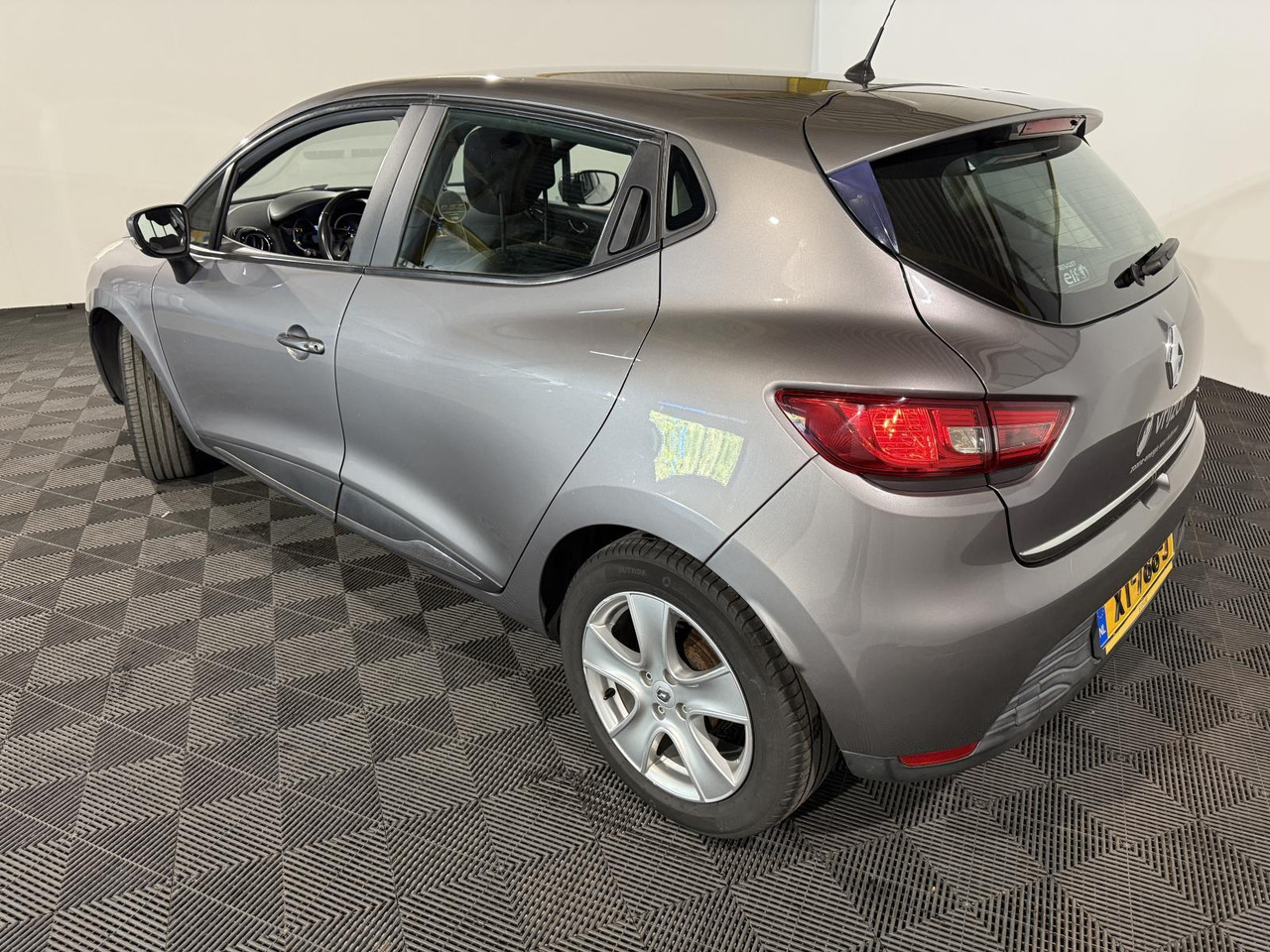 Renault | Clio | 0.9 TCe Dynamique | 2016 | 192.462 km | XT788J | Geen oordeel - هاتشباك: صور 3 Renault | Clio | 0.9 TCe Dynamique | 2016 | 192.462 km | XT788J | Geen oordeel - هاتشباك: صور 3