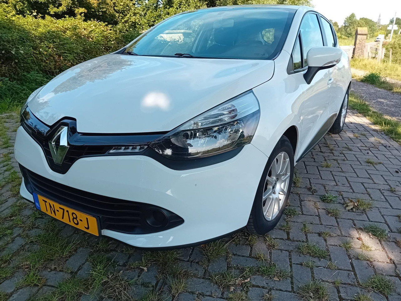 Renault | Clio | 1.2 16V | 2014 | 128.227 km | TN-718-J - هاتشباك: صور 1 Renault | Clio | 1.2 16V | 2014 | 128.227 km | TN-718-J - هاتشباك: صور 1