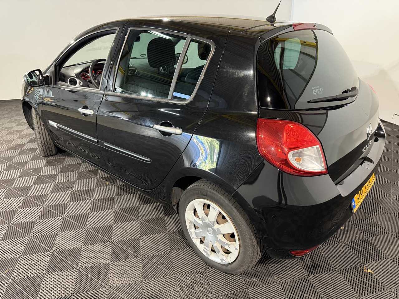 Renault | Clio | 1.2 Authentique | 2012 | 216.427 km | 56TSF7 | Logisch - هاتشباك: صور 3 Renault | Clio | 1.2 Authentique | 2012 | 216.427 km | 56TSF7 | Logisch - هاتشباك: صور 3