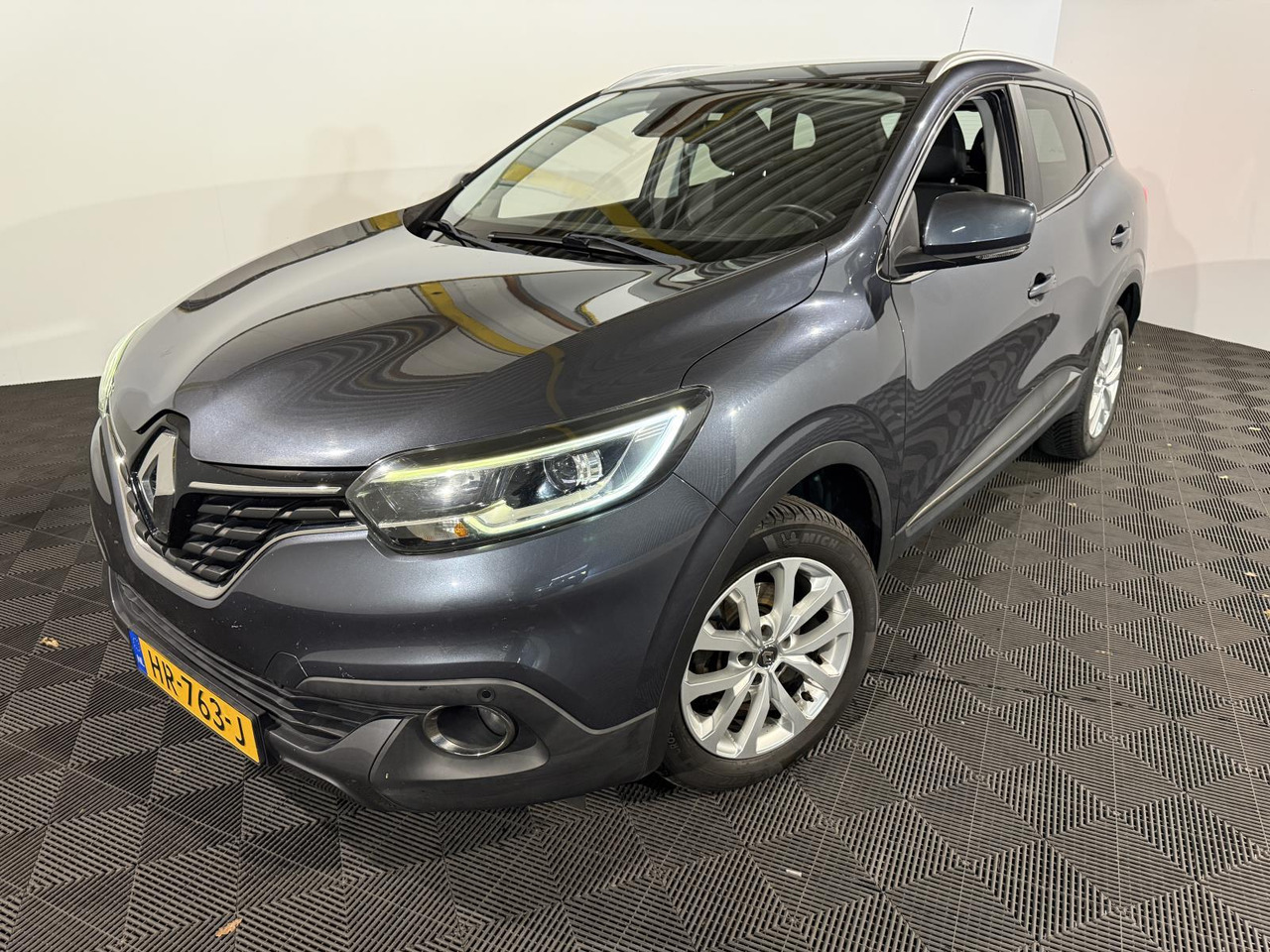Renault | Kadjar | 1.2 TCe Intens | 2015 | 187.621 km | HR763J | Logisch - سيارة دفع رباعي: صور 1 Renault | Kadjar | 1.2 TCe Intens | 2015 | 187.621 km | HR763J | Logisch - سيارة دفع رباعي: صور 1