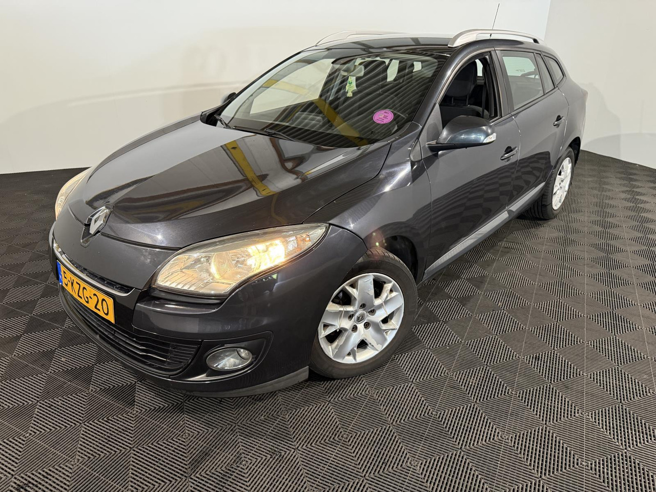 Renault Mégane Estate 1.5 dCi Expression | 2013 | 342.197 km | 5-KZG-20 - سيارة: صور 1 Renault Mégane Estate 1.5 dCi Expression | 2013 | 342.197 km | 5-KZG-20 - سيارة: صور 1