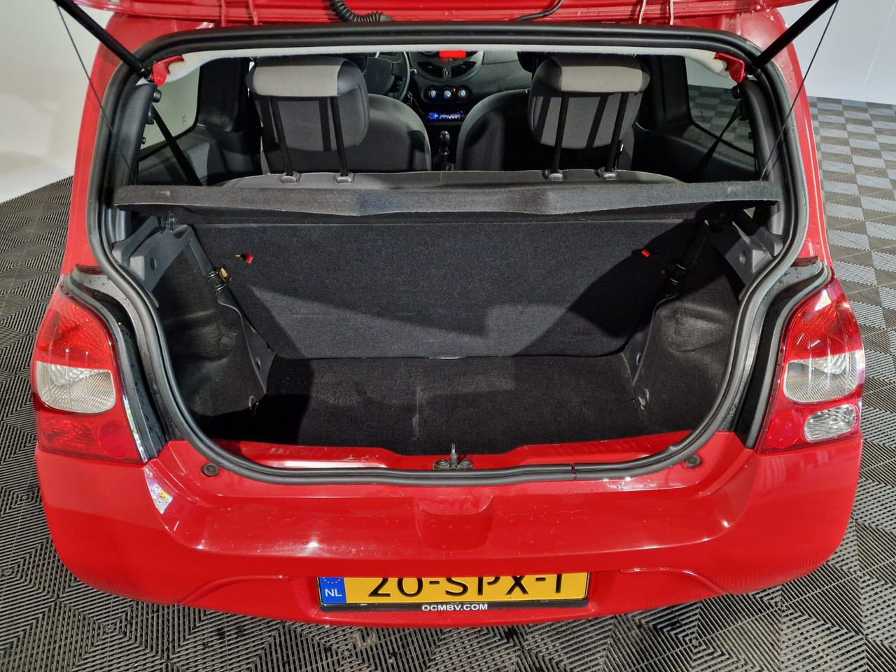 Renault Twingo 1.2-16V Collection 20-SPX-1 149.179 km - سيارة: صور 3 Renault Twingo 1.2-16V Collection 20-SPX-1 149.179 km - سيارة: صور 3