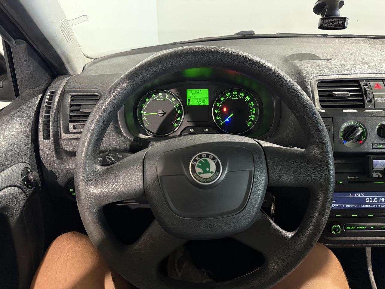 Skoda | Fabia Combi | 1.2 TDI Greenline | 2011 | 191.368 km | 98SBN4 | Logisch - سيارة: صور 5 Skoda | Fabia Combi | 1.2 TDI Greenline | 2011 | 191.368 km | 98SBN4 | Logisch - سيارة: صور 5