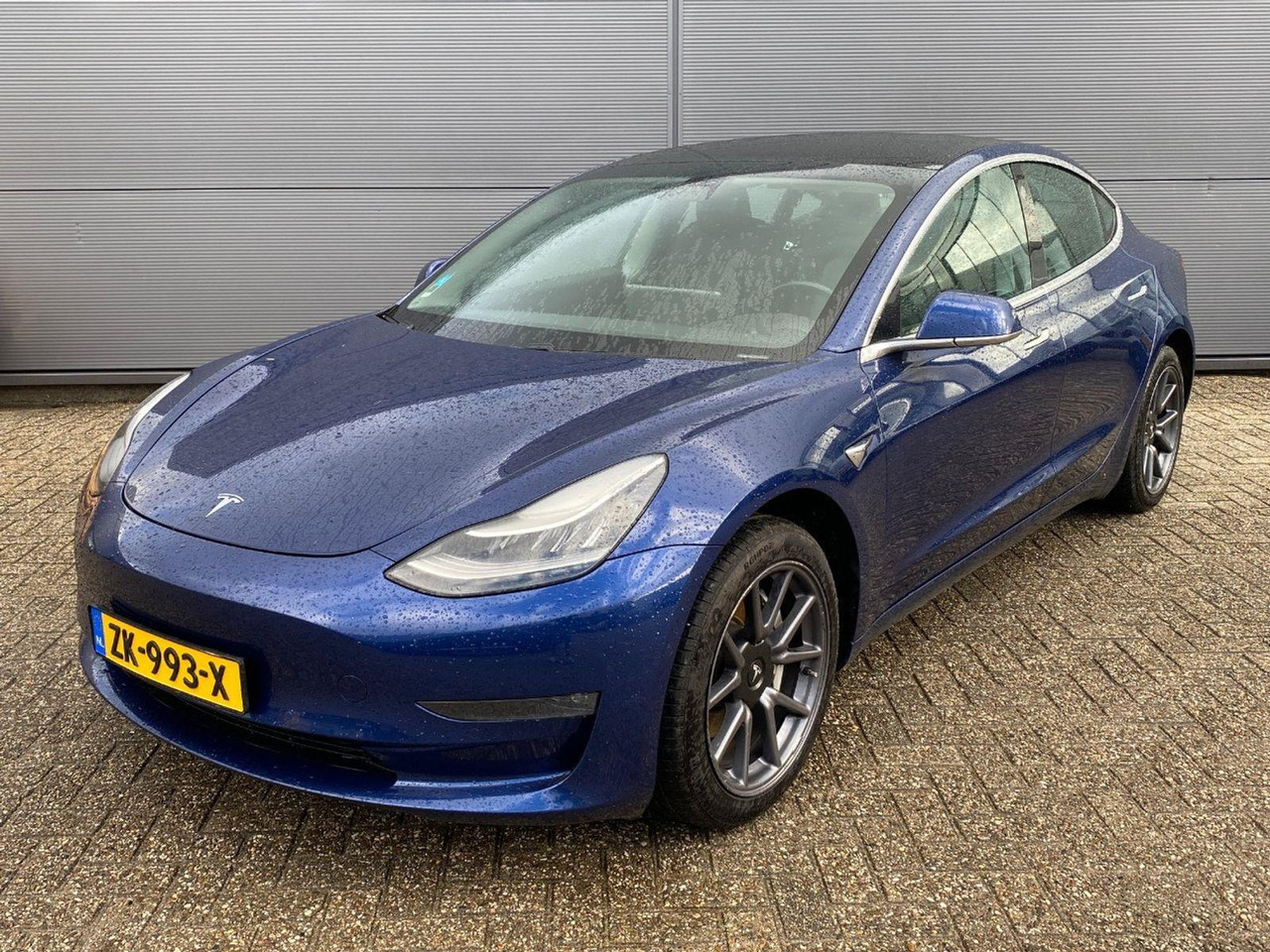 Tesla Model 3 Standard RWD Plus 60 kWh | Ex-taxi | 2019 | 184.082 km | Automaat | ZK993X | NAP: Logisch - هاتشباك: صور 1 Tesla Model 3 Standard RWD Plus 60 kWh | Ex-taxi | 2019 | 184.082 km | Automaat | ZK993X | NAP: Logisch - هاتشباك: صور 1