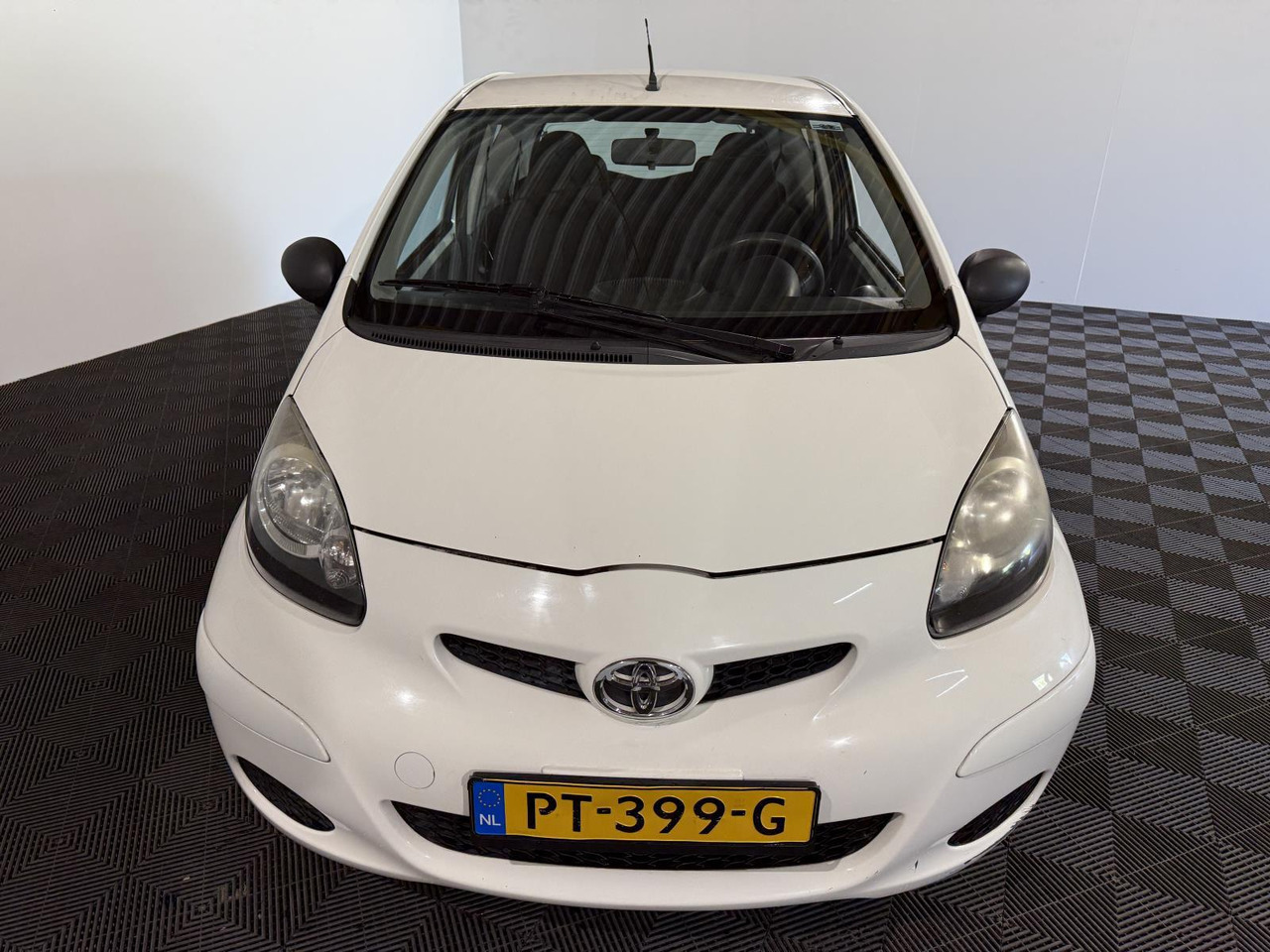Toyota Aygo 1.0-12V Comfort PT-399-G 157.010 km - سيارة: صور 5 Toyota Aygo 1.0-12V Comfort PT-399-G 157.010 km - سيارة: صور 5
