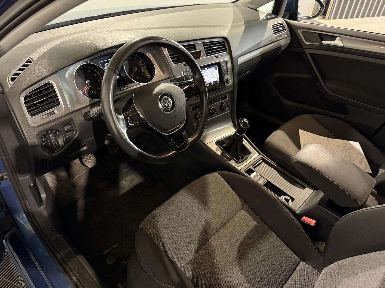 Volkswagen Golf 1.2 TSI Trend Edition GD-645-J - هاتشباك: صور 3 Volkswagen Golf 1.2 TSI Trend Edition GD-645-J - هاتشباك: صور 3