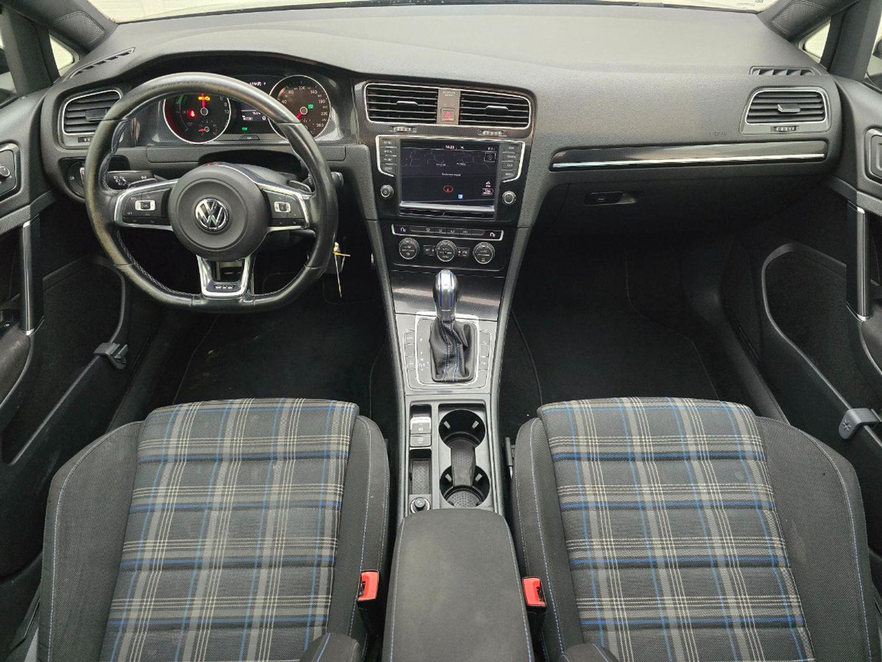 Volkswagen Golf 1.4 TSI GTE | 2015 | 187.781 km | Automaat | JJ103S | NAP: Geen oordeel - هاتشباك: صور 5 Volkswagen Golf 1.4 TSI GTE | 2015 | 187.781 km | Automaat | JJ103S | NAP: Geen oordeel - هاتشباك: صور 5