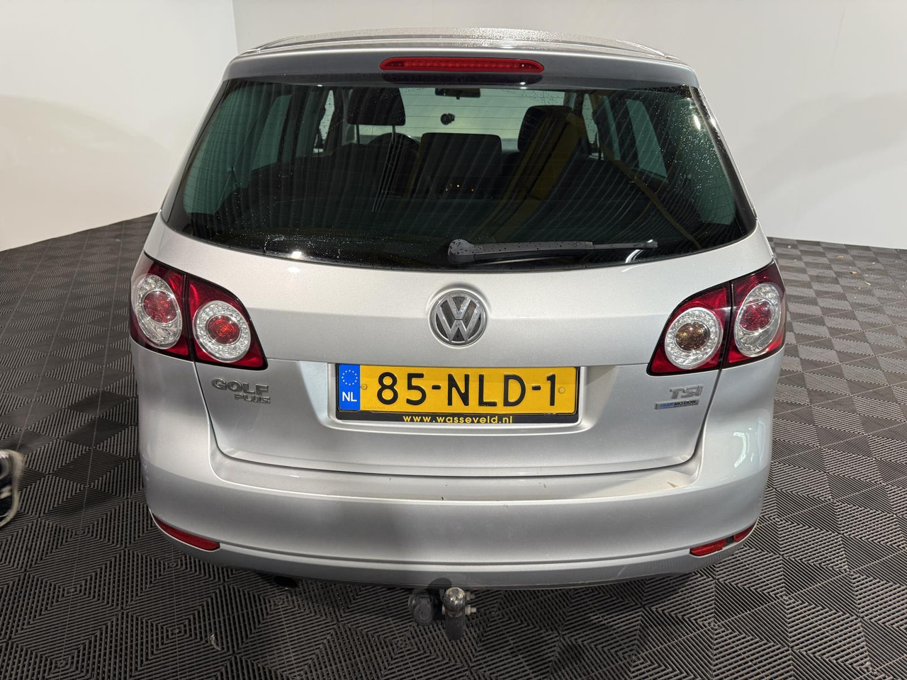 Volkswagen Golf Plus 1.2 TSI Tour II BlueMotion | 2010 | 184.829 km | 85-NLD-1 - سيارة: صور 3 Volkswagen Golf Plus 1.2 TSI Tour II BlueMotion | 2010 | 184.829 km | 85-NLD-1 - سيارة: صور 3