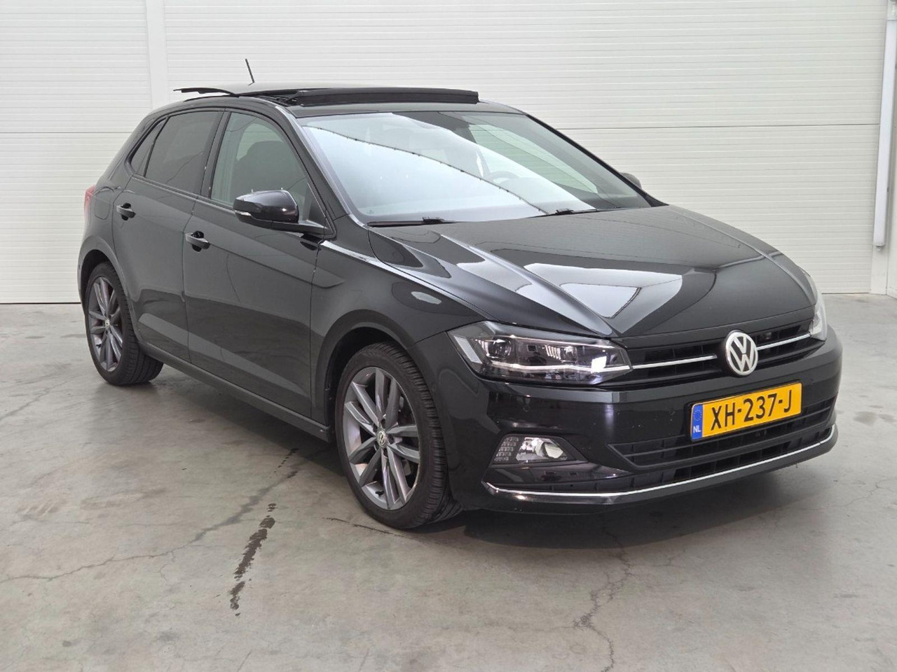 Volkswagen Polo 1.0 TSI Highline | 2019 | 193.826 km | Automaat | XH237J | NAP: Logisch - هاتشباك: صور 2 Volkswagen Polo 1.0 TSI Highline | 2019 | 193.826 km | Automaat | XH237J | NAP: Logisch - هاتشباك: صور 2
