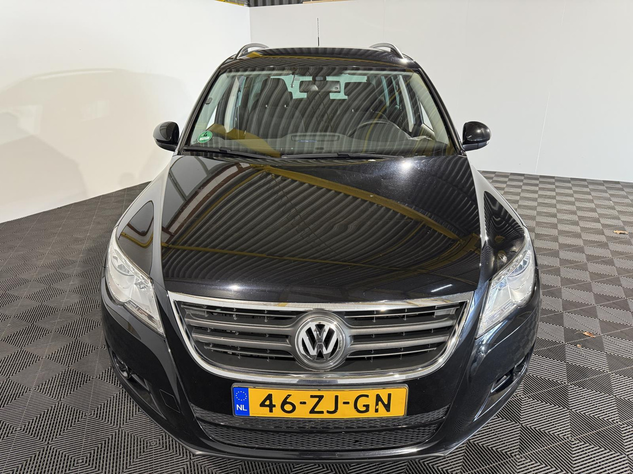 Volkswagen Tiguan 1.4 TSI Comfort&Design 4Motion 46-ZJ-GN - سيارة: صور 2 Volkswagen Tiguan 1.4 TSI Comfort&Design 4Motion 46-ZJ-GN - سيارة: صور 2