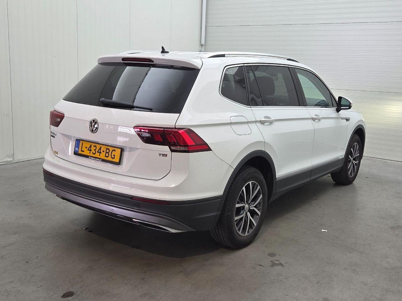 Volkswagen Tiguan Allspace 1.4 TSI Comfortline 7p. | 2018 | 61.180 km | L434BG | NAP: Geen oordeel - سيارة دفع رباعي: صور 4 Volkswagen Tiguan Allspace 1.4 TSI Comfortline 7p. | 2018 | 61.180 km | L434BG | NAP: Geen oordeel - سيارة دفع رباعي: صور 4