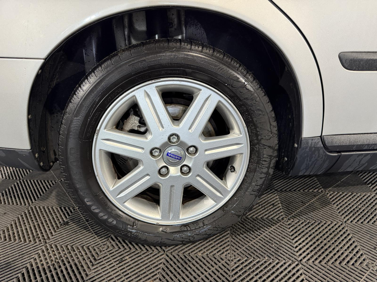Volvo | V50 | 2.4i Kinetic | 2007 | 281.648 km | 53TVKN | Logisch - سيارة: صور 5 Volvo | V50 | 2.4i Kinetic | 2007 | 281.648 km | 53TVKN | Logisch - سيارة: صور 5