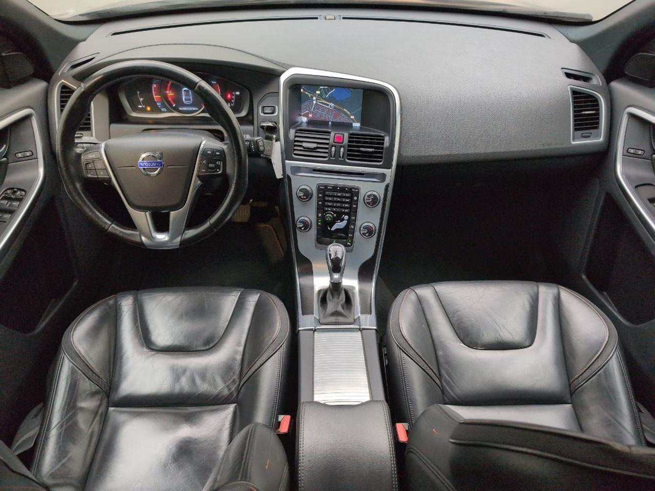 Volvo XC60 2.0 D4 FWD Ocean Race | 2016 | 257.971 km | Automaat | KJ377D | NAP: Geen oordeel - سيارة دفع رباعي: صور 5 Volvo XC60 2.0 D4 FWD Ocean Race | 2016 | 257.971 km | Automaat | KJ377D | NAP: Geen oordeel - سيارة دفع رباعي: صور 5