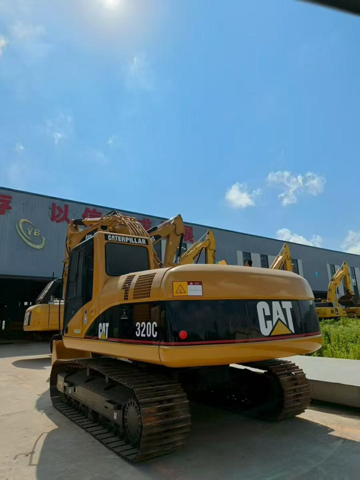 CATERPILLAR 320CL - آلات البناء: صور 2 CATERPILLAR 320CL - آلات البناء: صور 2