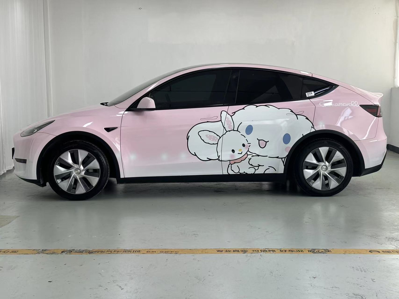 TESLA MODEL Y - سيارة دفع رباعي: صور 2 TESLA MODEL Y - سيارة دفع رباعي: صور 2