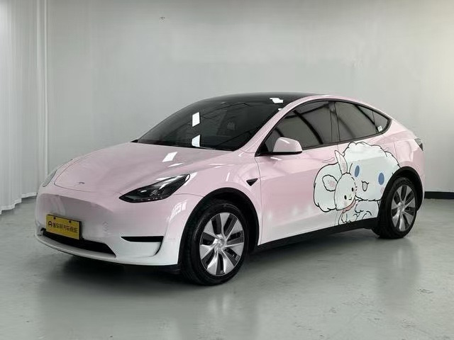 TESLA MODEL Y - سيارة دفع رباعي: صور 1 TESLA MODEL Y - سيارة دفع رباعي: صور 1