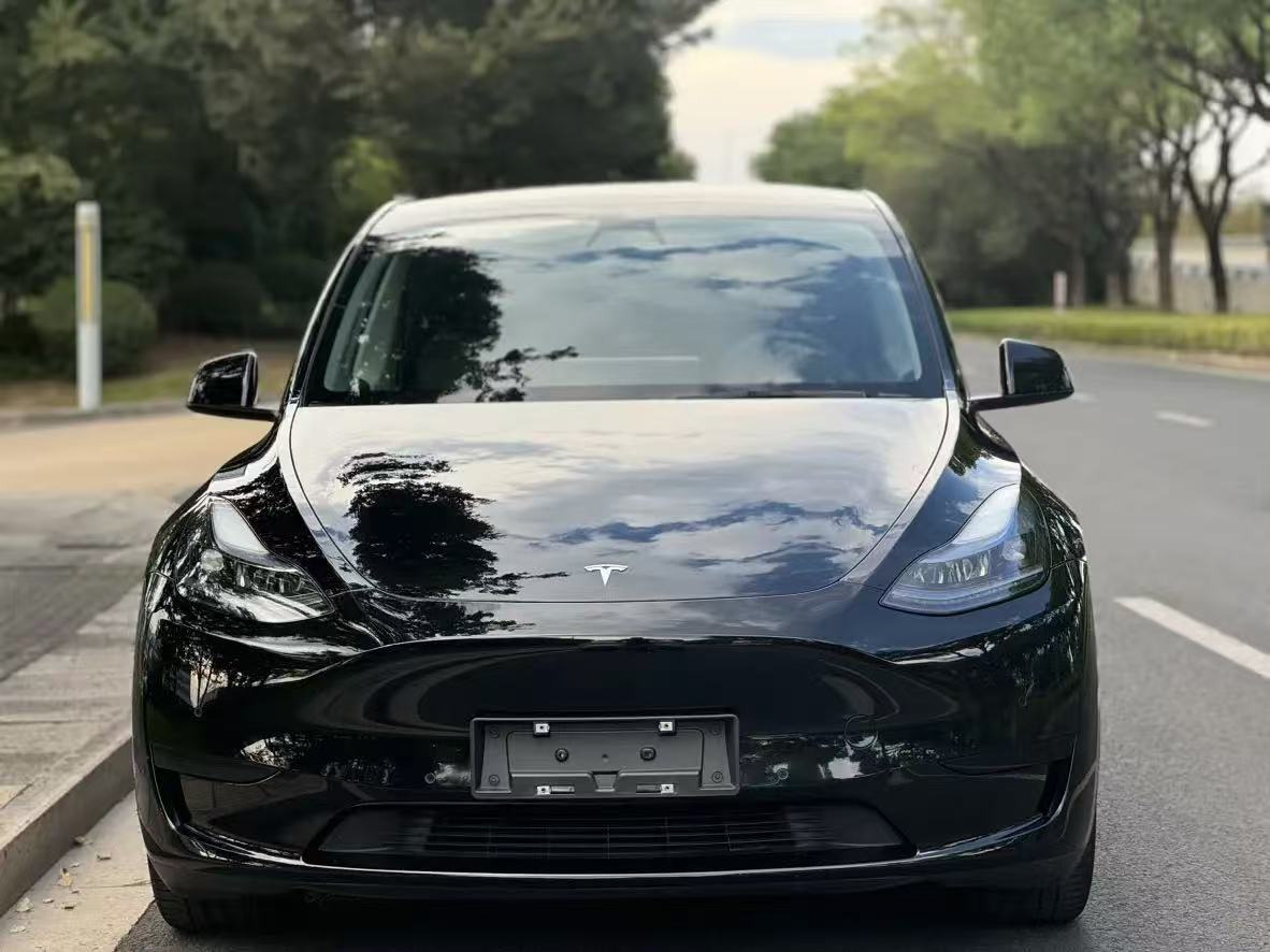 TESLA MODEL Y - سيارة: صور 2 TESLA MODEL Y - سيارة: صور 2