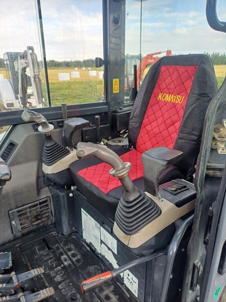 حفارة مصغرة Komatsu pc50mr-2 Engcon pyörittäjällä: صور 12 حفارة مصغرة Komatsu pc50mr-2 Engcon pyörittäjällä: صور 12