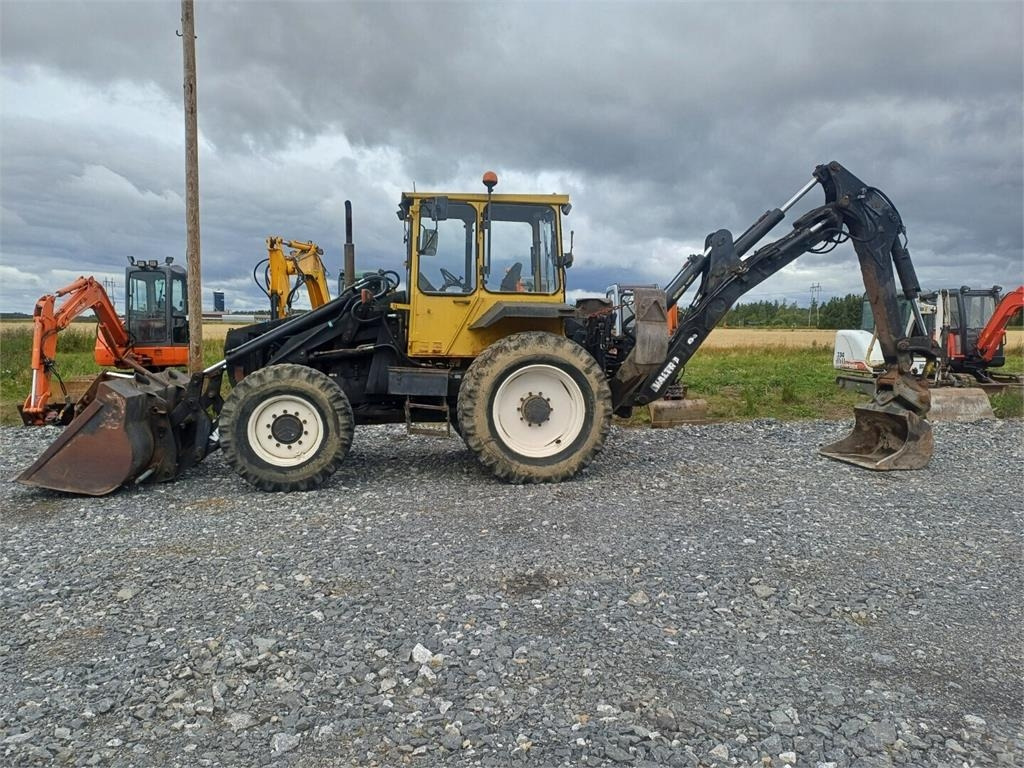 Valmet Valtra 8000 kallistuva luiskakauha  - حفار متعدد الاستخدام: صور 2 Valmet Valtra 8000 kallistuva luiskakauha  - حفار متعدد الاستخدام: صور 2