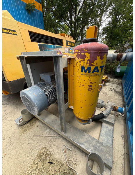 Bauer MAT HP 70 - مضخة خرسانة ثابتة - الآلات والماكينات الزراعية: صور 2 Bauer MAT HP 70 - مضخة خرسانة ثابتة - الآلات والماكينات الزراعية: صور 2