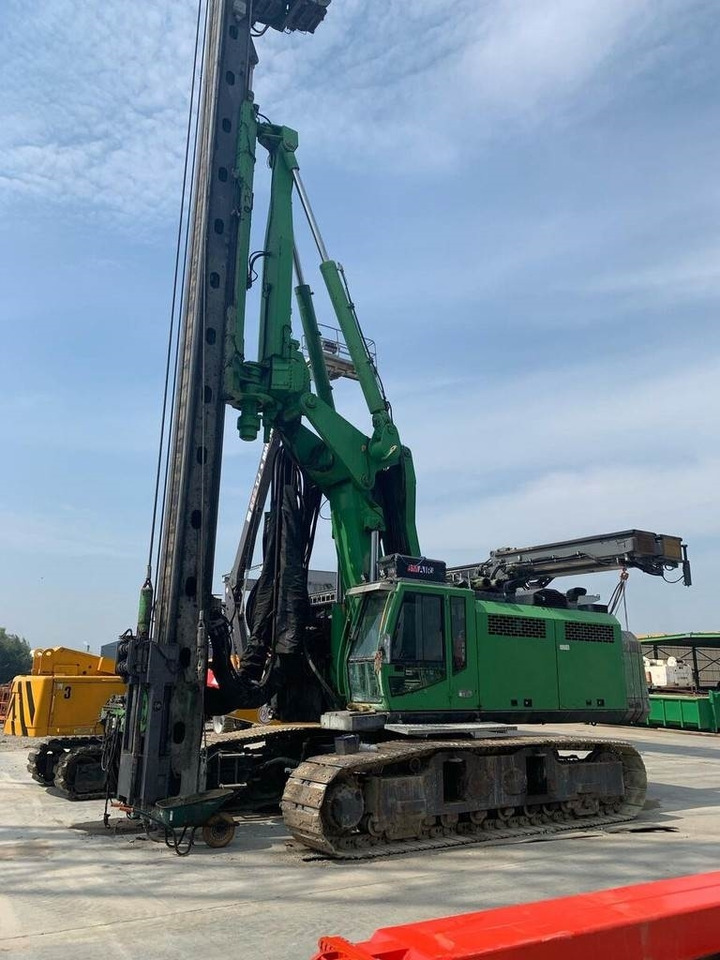 Bauer RTG 25 S - آلة حفر: صور 1 Bauer RTG 25 S - آلة حفر: صور 1