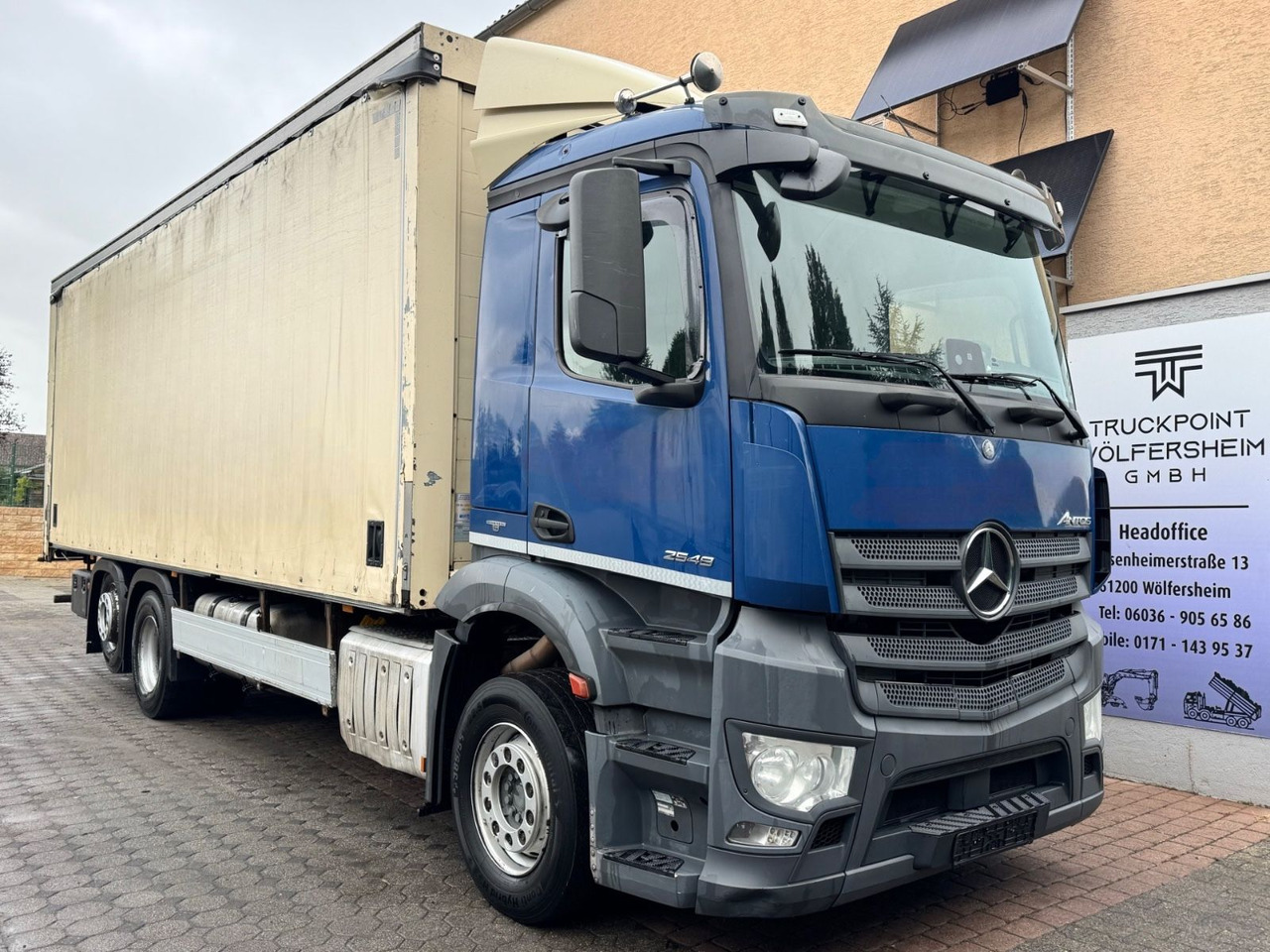 Mercedes-Benz 2548/Lenk-Lift/Retarder/Top-Zustand - شاحنة ستارة: صور 1 Mercedes-Benz 2548/Lenk-Lift/Retarder/Top-Zustand - شاحنة ستارة: صور 1