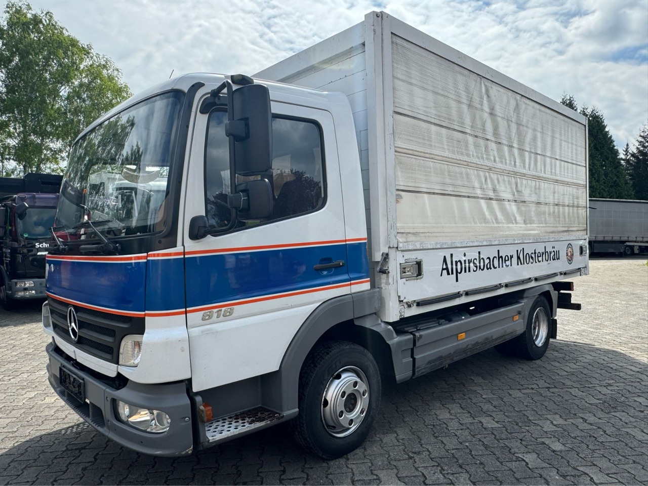 Mercedes-Benz Atego 818/Roll-Plane/Tüv-Neu/1xAHK-Maul/ - نقل الشراب شاحنة: صور 2 Mercedes-Benz Atego 818/Roll-Plane/Tüv-Neu/1xAHK-Maul/ - نقل الشراب شاحنة: صور 2