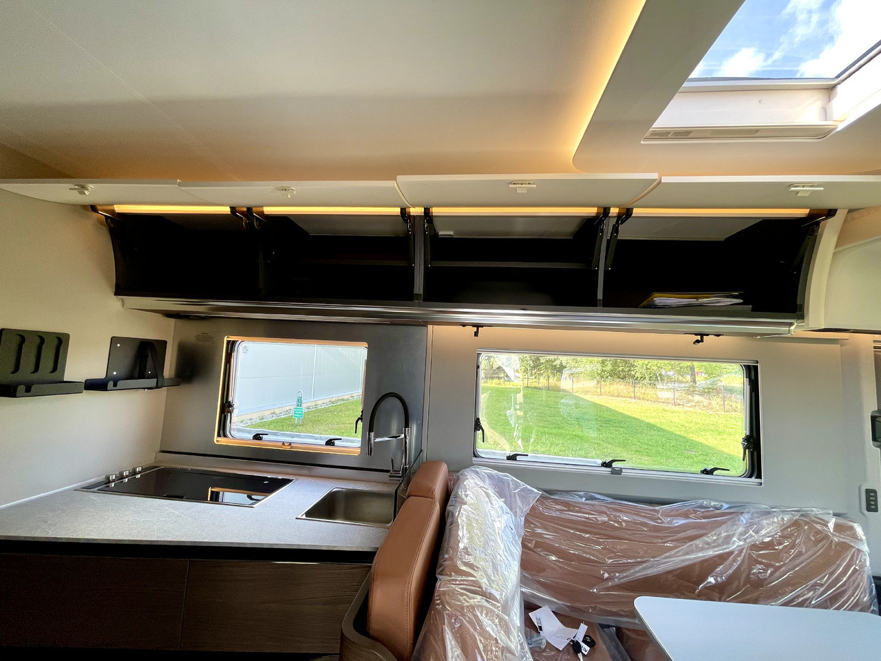 Adria Super Sonic 890 LC - موتر هوم متكامل: صور 3 Adria Super Sonic 890 LC - موتر هوم متكامل: صور 3