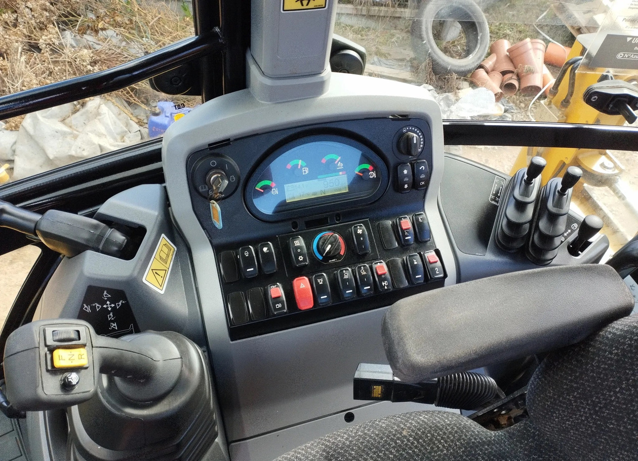 CATERPILLAR 432F II - حفار متعدد الاستخدام: صور 2 CATERPILLAR 432F II - حفار متعدد الاستخدام: صور 2