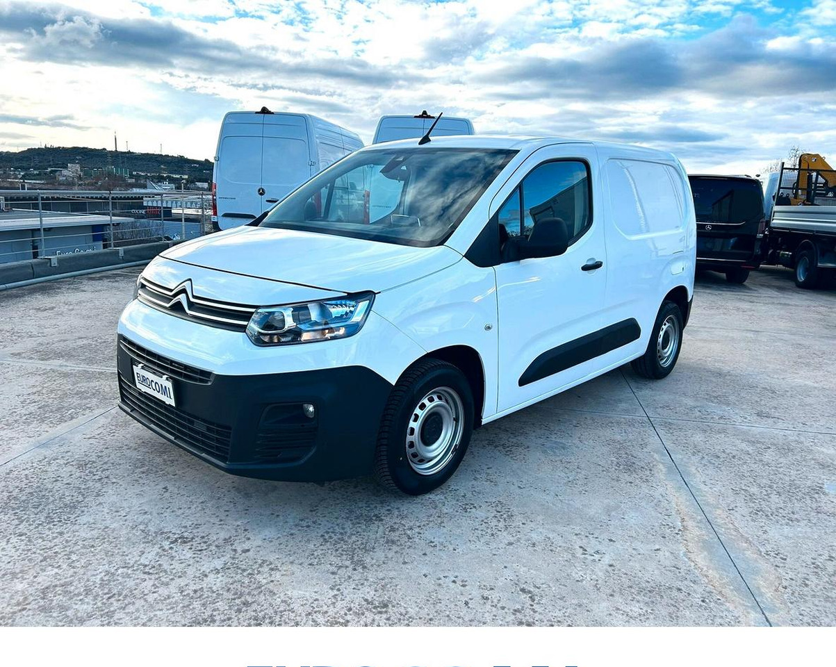 Citroen Berligno 1.6 HDi 100 cv 3 posti - فان المدمجة: صور 1 Citroen Berligno 1.6 HDi 100 cv 3 posti - فان المدمجة: صور 1