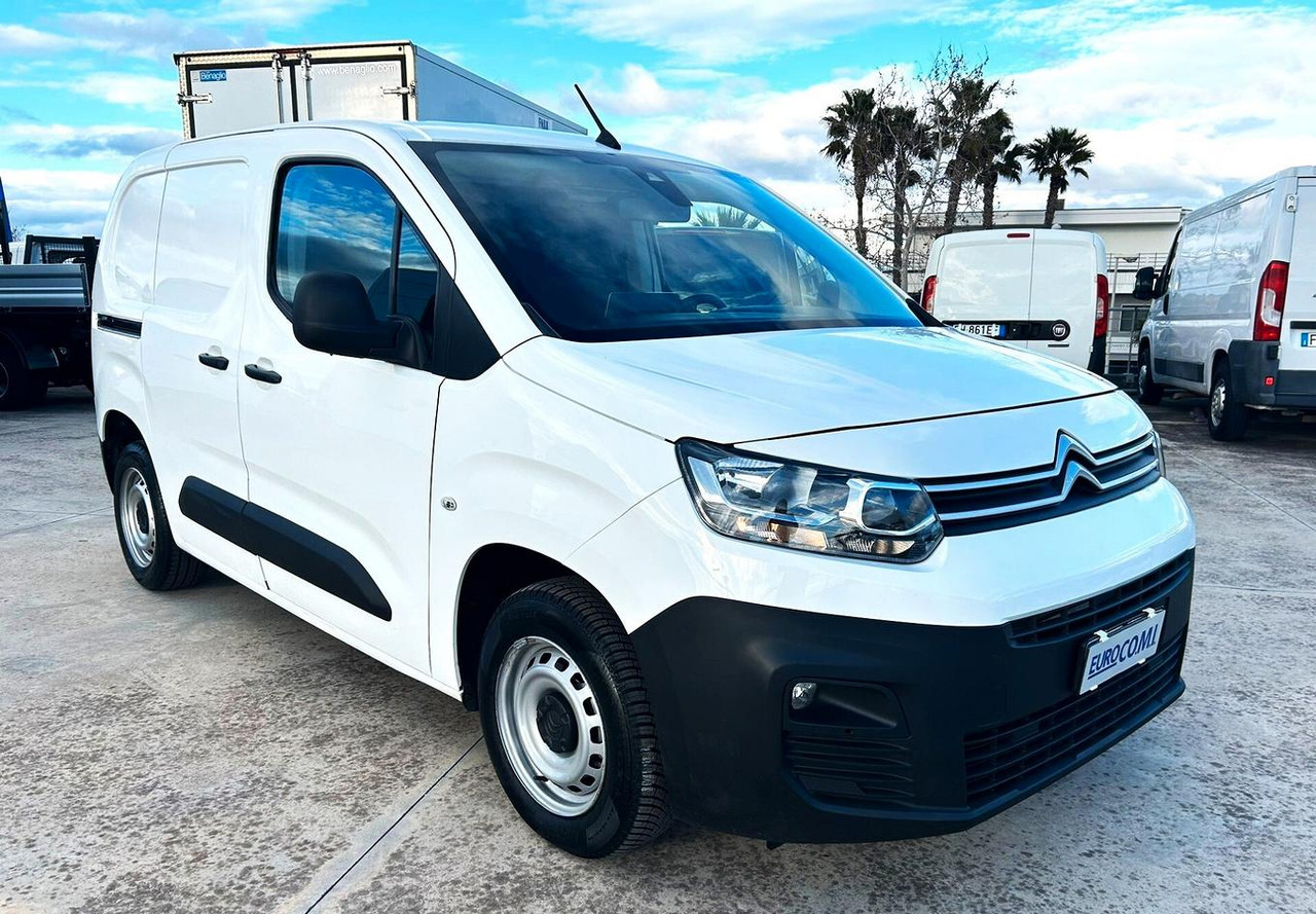 Citroen Berligno 1.6 HDi 100 cv 3 posti - فان المدمجة: صور 3 Citroen Berligno 1.6 HDi 100 cv 3 posti - فان المدمجة: صور 3