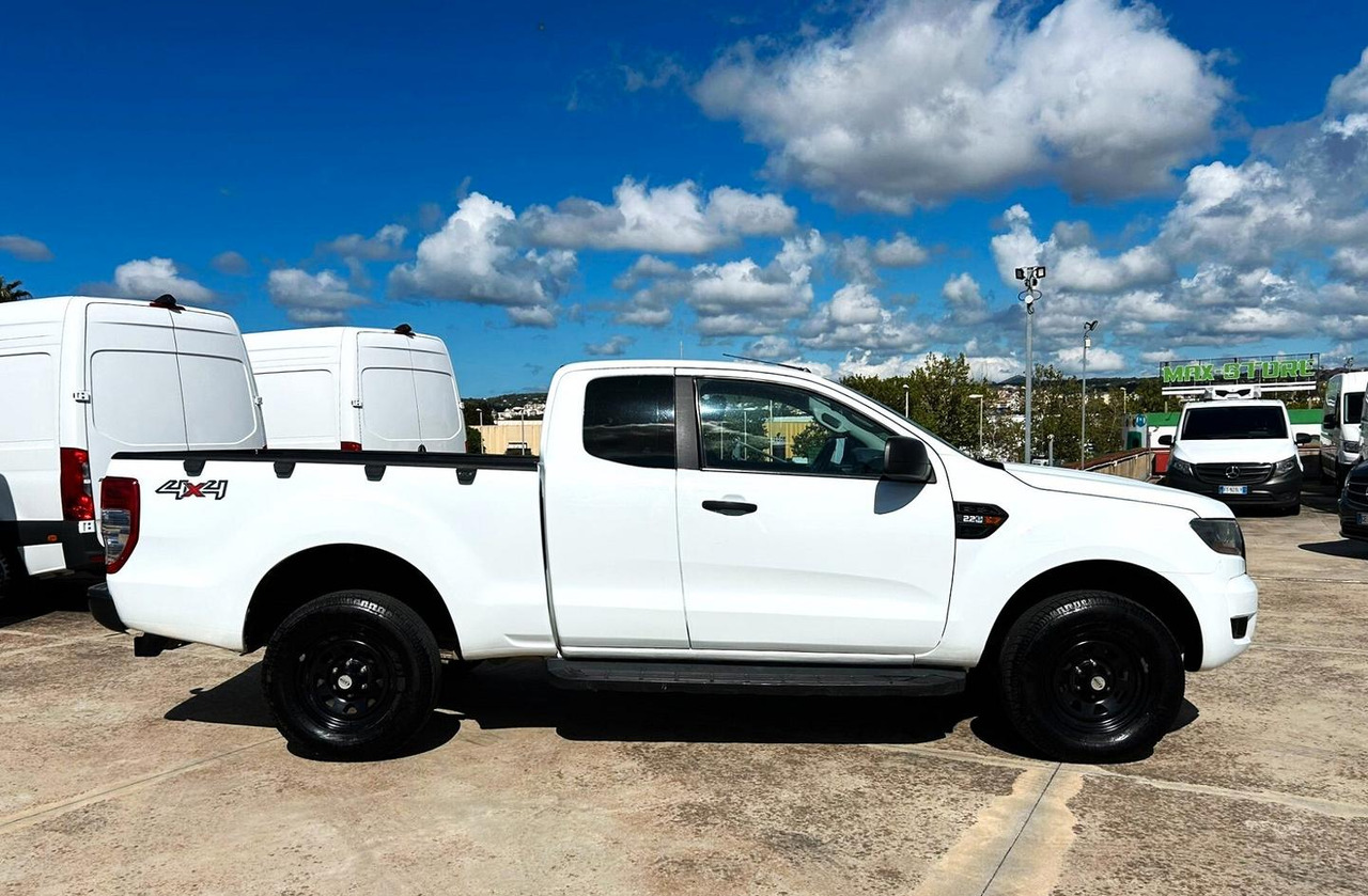 Ford Ranger 2.2 160 cv XL Supercab 4 posti 4wd gan - شاحنة البيك أب: صور 4 Ford Ranger 2.2 160 cv XL Supercab 4 posti 4wd gan - شاحنة البيك أب: صور 4