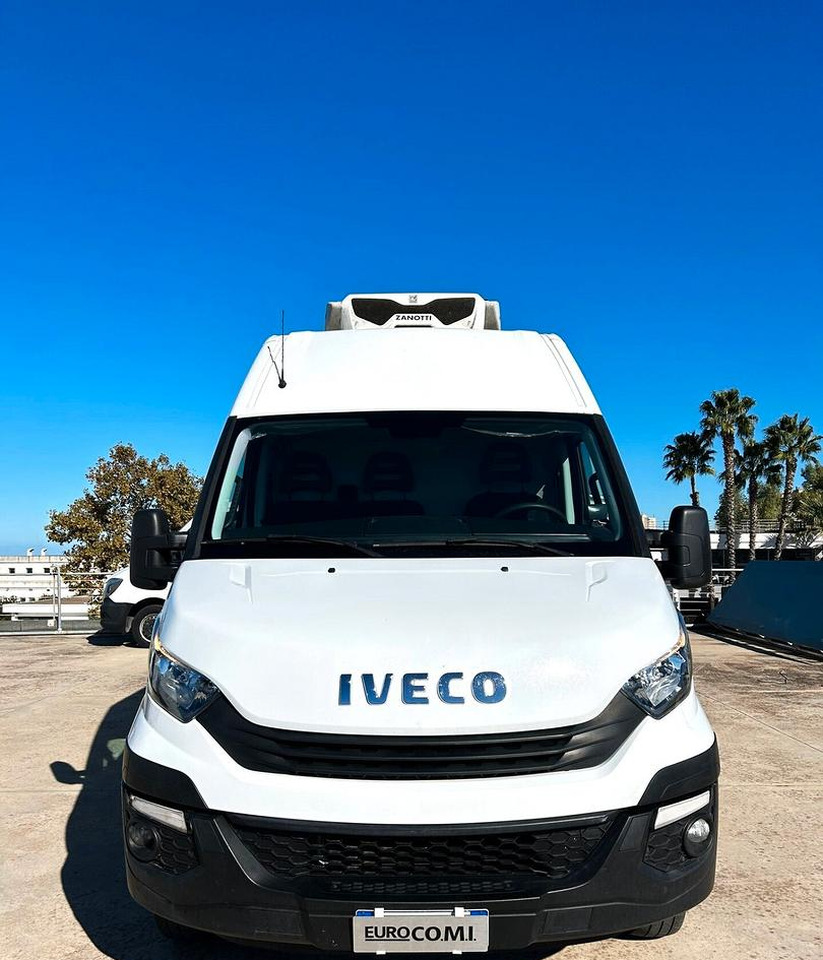Iveco Daily 35C15 Furgone gemellato Isotermico - الشاحنات الصغيرة المبردة: صور 2 Iveco Daily 35C15 Furgone gemellato Isotermico - الشاحنات الصغيرة المبردة: صور 2