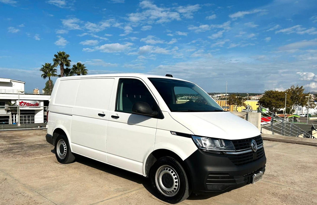 Volkswagen Transporter 2.0 TDi 150 cv - فان: صور 3 Volkswagen Transporter 2.0 TDi 150 cv - فان: صور 3