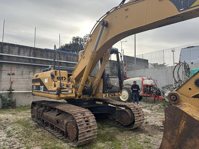 Caterpillar 318B - حفارة: صور 2 Caterpillar 318B - حفارة: صور 2