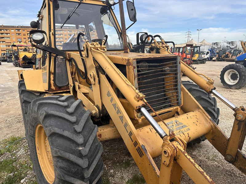 Fiat ALLIS BH4.5 - حفار متعدد الاستخدام: صور 3 Fiat ALLIS BH4.5 - حفار متعدد الاستخدام: صور 3