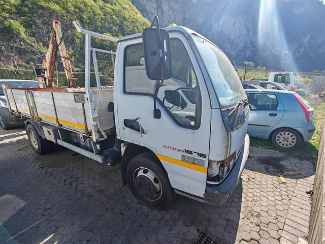 Isuzu 15.75 - قلاب صغير: صور 2 Isuzu 15.75 - قلاب صغير: صور 2