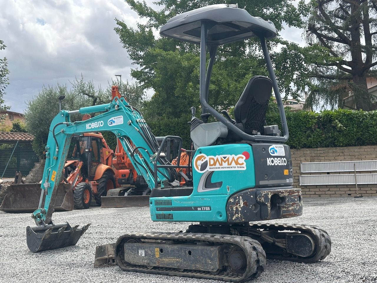 KOBELCO SK17SR-3E - حفارة مصغرة: صور 3 KOBELCO SK17SR-3E - حفارة مصغرة: صور 3