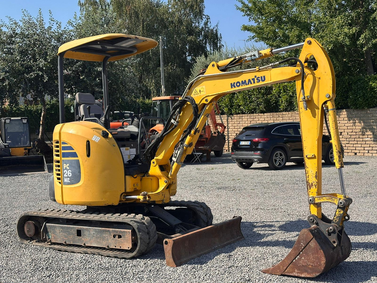 KOMATSU PC26MR-3 - حفارة مصغرة: صور 1 KOMATSU PC26MR-3 - حفارة مصغرة: صور 1