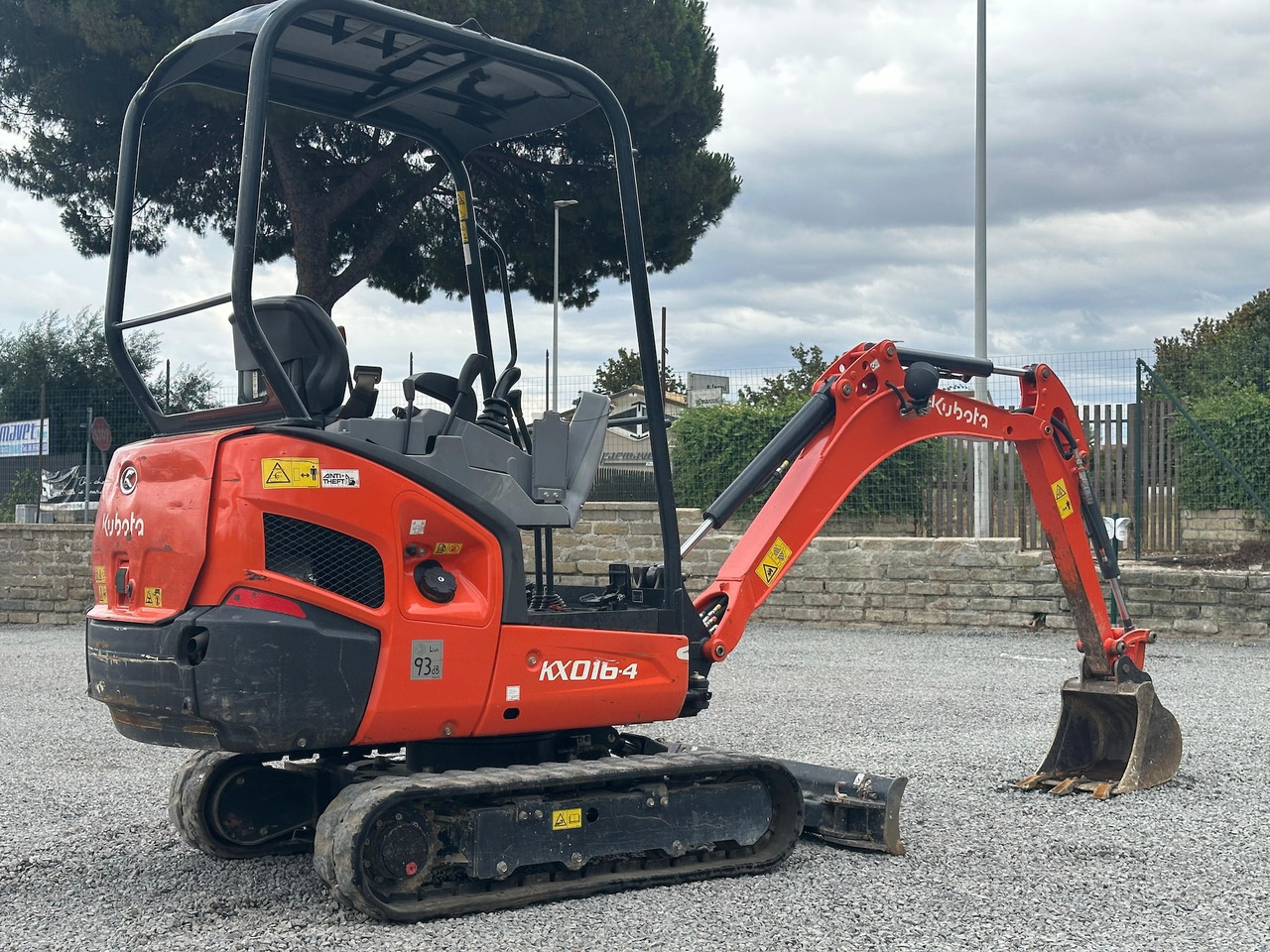 KUBOTA KX016-4 - حفارة مصغرة: صور 2 KUBOTA KX016-4 - حفارة مصغرة: صور 2
