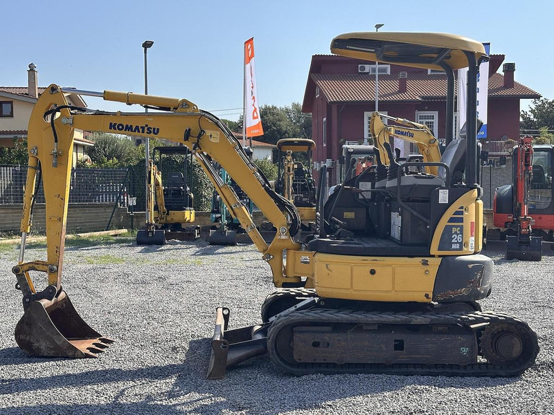 Komatsu PC26MR-3 - حفارة مصغرة: صور 2 Komatsu PC26MR-3 - حفارة مصغرة: صور 2