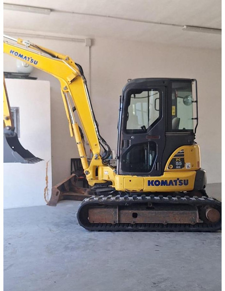Komatsu PC55 MR-3 - حفارة مصغرة: صور 3 Komatsu PC55 MR-3 - حفارة مصغرة: صور 3