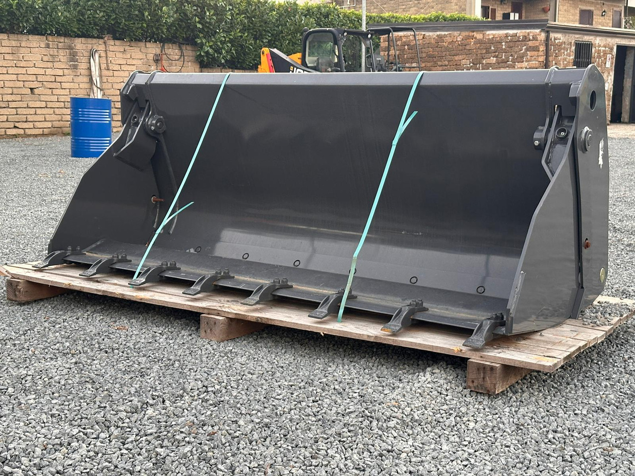 NEW HOLLAND 220 - بكت شيول: صور 2 NEW HOLLAND 220 - بكت شيول: صور 2