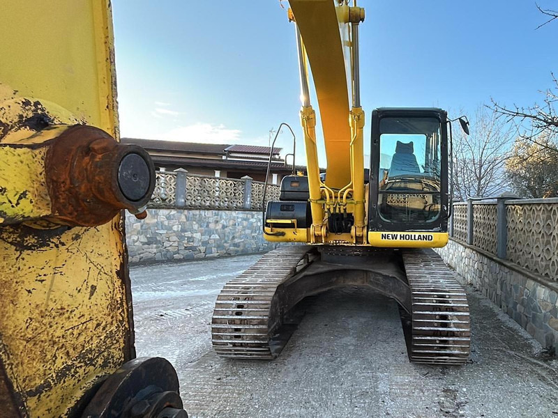 New Holland E245B - حفارة: صور 3 New Holland E245B - حفارة: صور 3