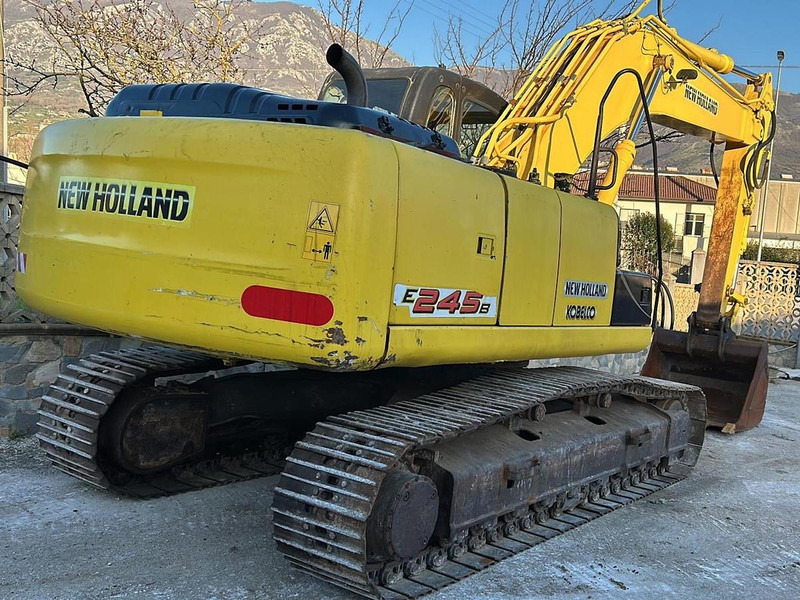New Holland E245B - حفارة: صور 4 New Holland E245B - حفارة: صور 4