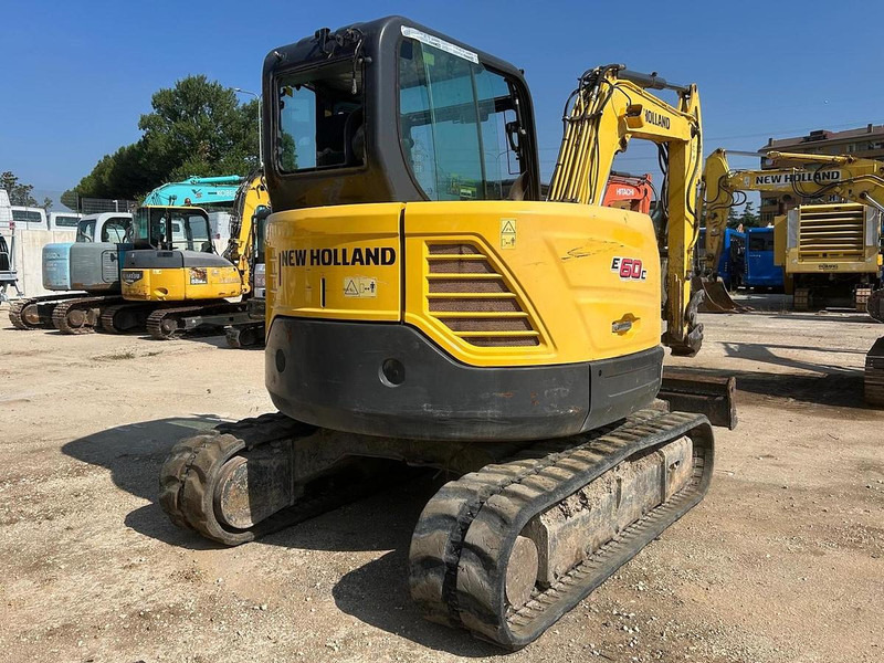 New Holland E60C - حفارة مصغرة: صور 4 New Holland E60C - حفارة مصغرة: صور 4