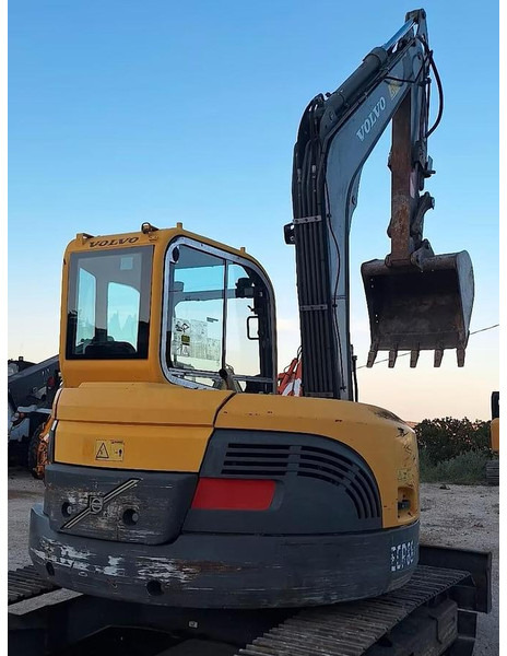 Volvo ECR88PLUS - حفارة مصغرة: صور 4 Volvo ECR88PLUS - حفارة مصغرة: صور 4